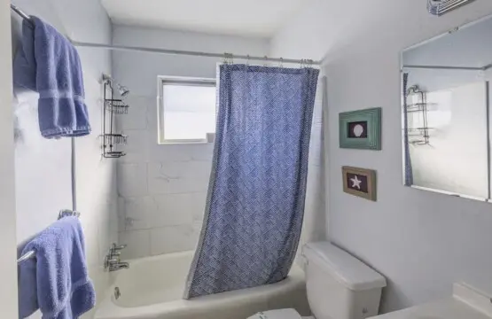 0e64d502 a060 42 DktgF