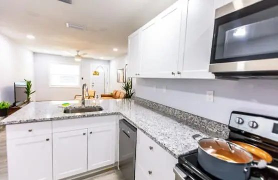 106219ae 046b 40 AyXmv