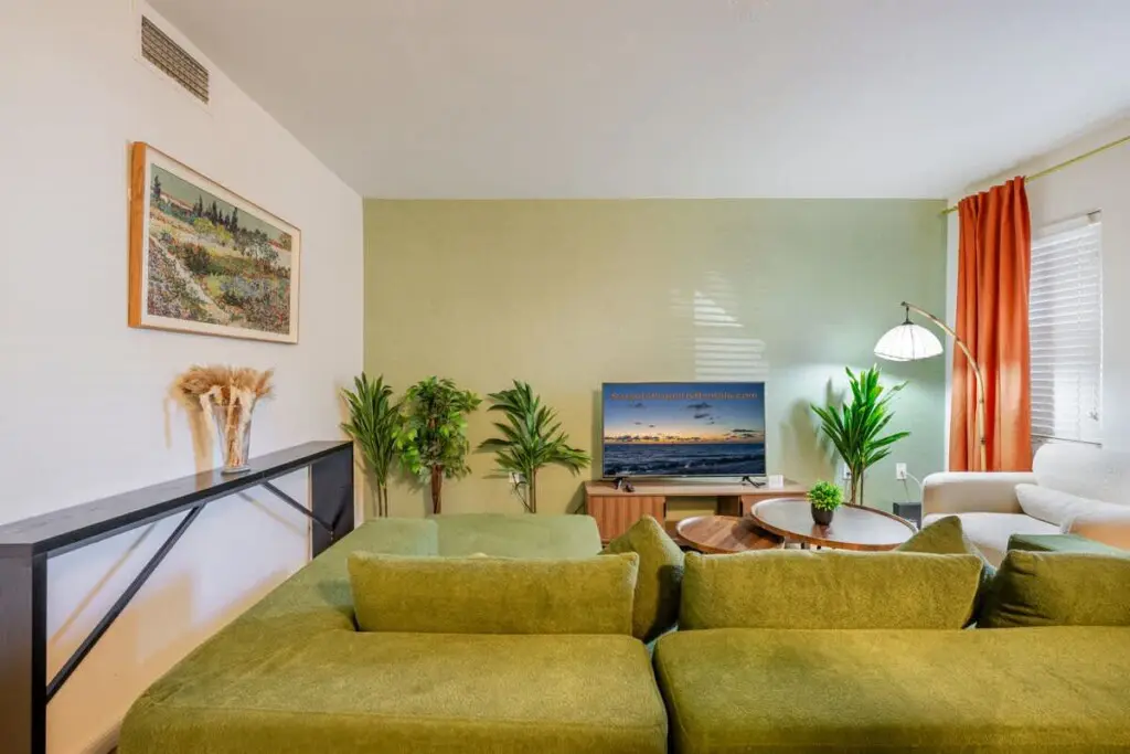 352e4860 005b 4c hMZBi