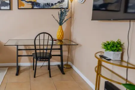 3c3beeb3 fef3 4c F7Y7j