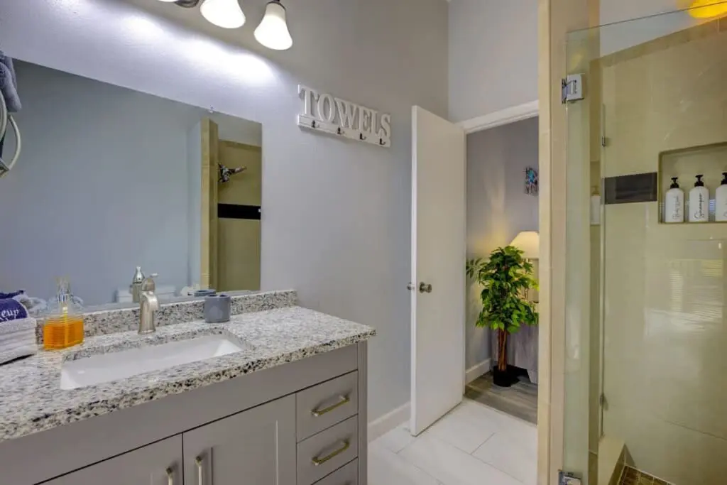 4840f700 ae8d 43 gBQY9