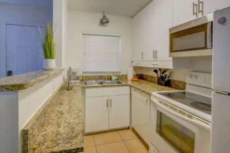 5857876b 2b81 4d KAoh3