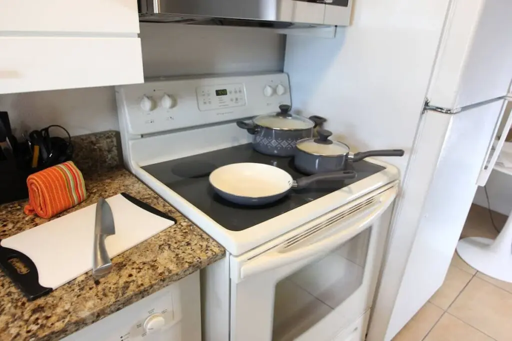 60541987 dc6e 42 hB5c2