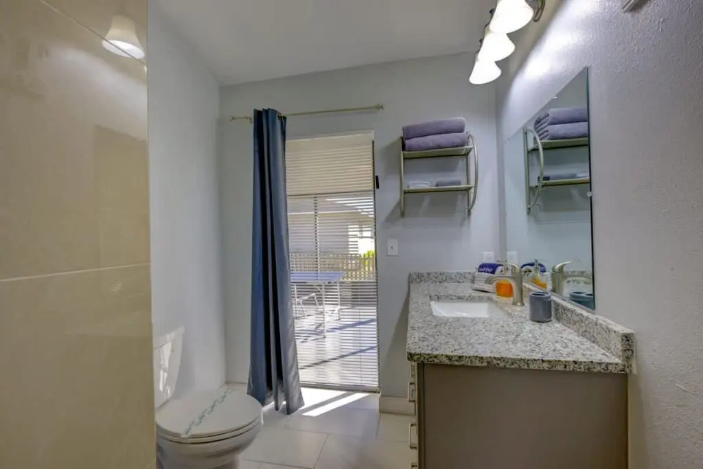 84957f0f a77e 4f zbdBK