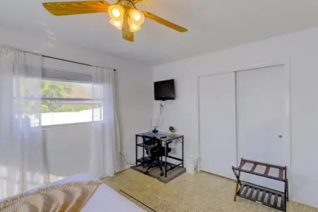 9025ae50 380d 44 BW4P