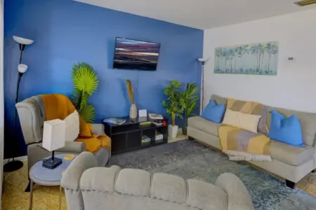 adc3c588 e079 4f MV6bk