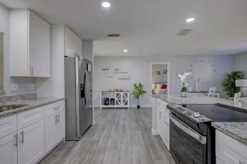 b9d5d69d e70e 4f 3Nzc1