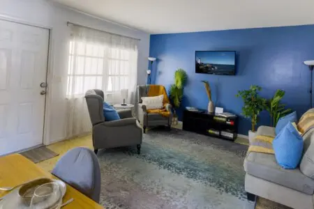 c18648f9 e2b0 4f oAHxY