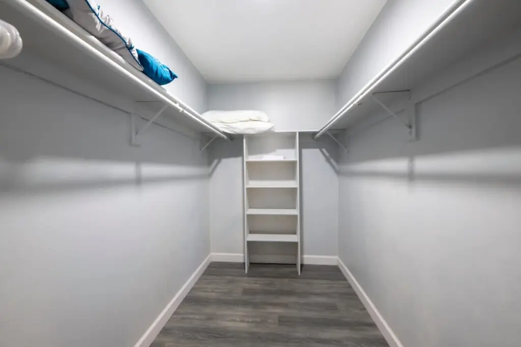 e7628c93 43dd 4a 5jlq1