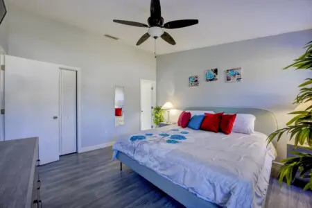 e7f546ee 21d8 4d ZDGcQ