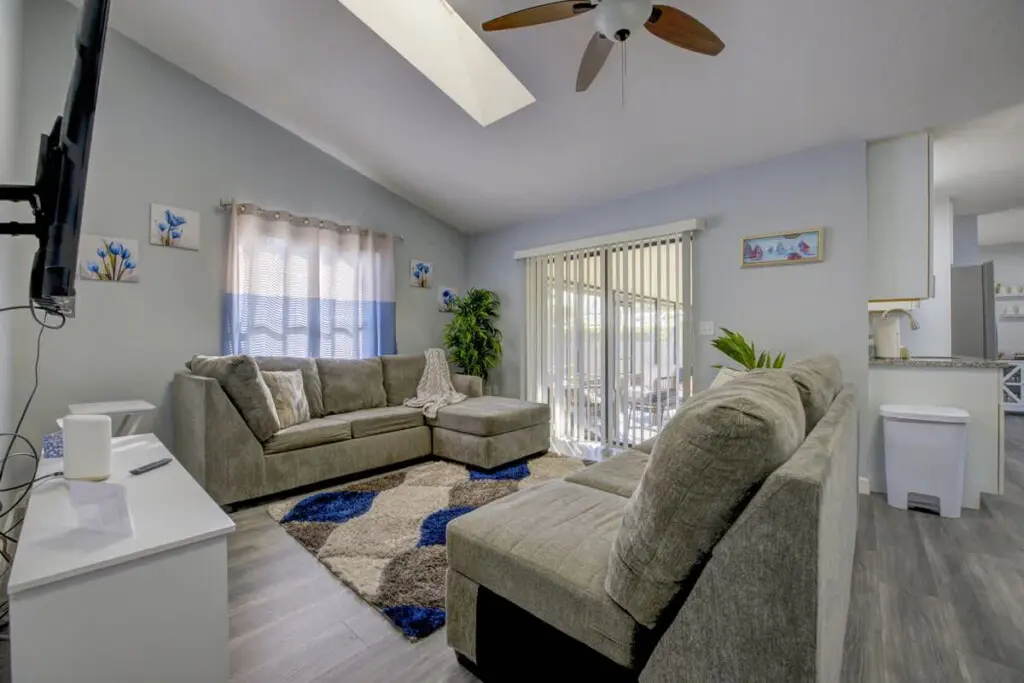 f0bac2a0 230e 45 4rqdq