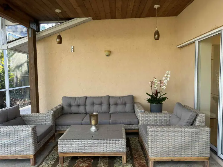 Furnished patio