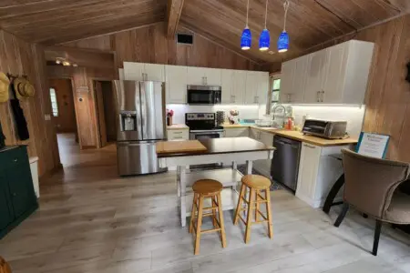 Rustic-modern style kitchen