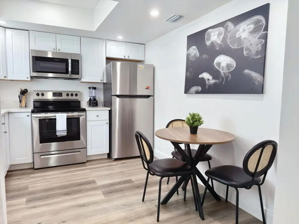 xhfitazwfkjkavgovhxu